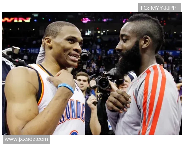 火箭队在激烈对决中以四比三战胜太阳队成功晋级季后赛的精彩瞬间